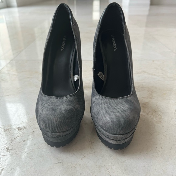 Xhilaration Target platform gray heels size 8.5 - Picture 4 of 7